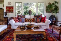 Dunkles Boho-Wohnzimmer Mit Handgefertigten Deko-Elementen Dunkles Boho-Wohnzimmer Mit Handgefertigten Deko-Elementen